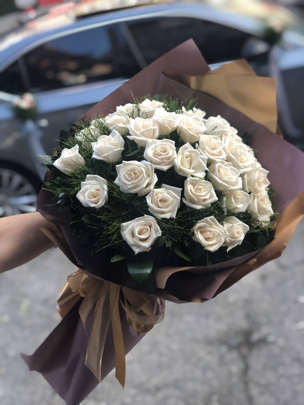 30 Beyaz gül buketi
