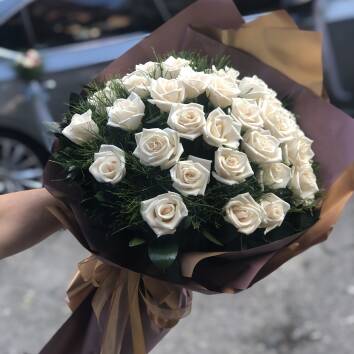 30 Beyaz gül buketi