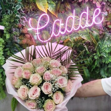 PEMBE GÜLLER